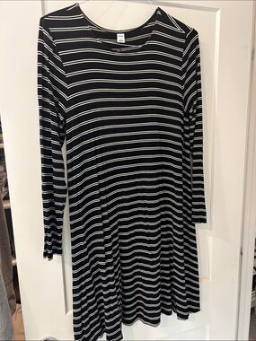 Women’s Black & White Striped Long Sleeve Dress